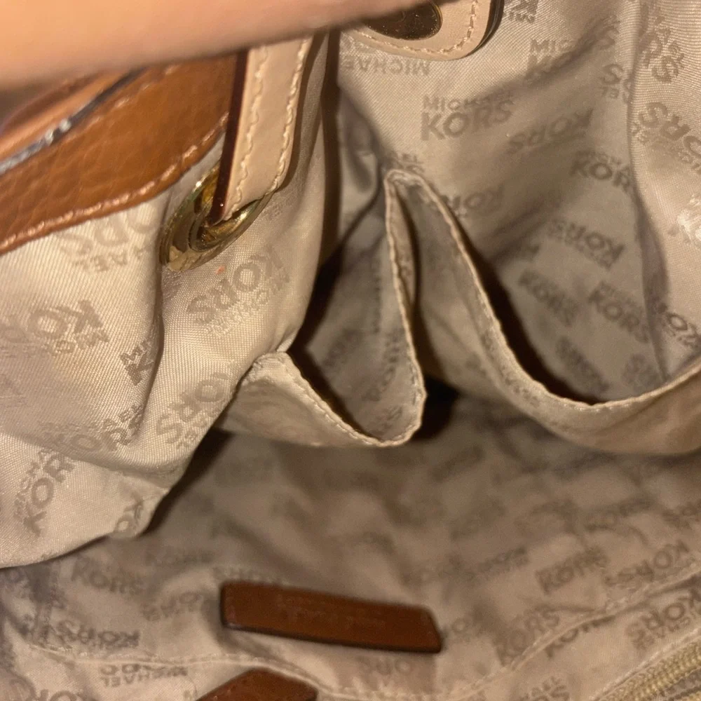Vintage Michael Kors Jet Set Medium Leather Tote Tan with Cream Contrast Straps - Picture 7 of 13